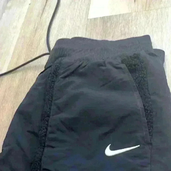 Nike black jogger track pants Sportswear Essential High-waisted sherpa - Picture 8 of 8